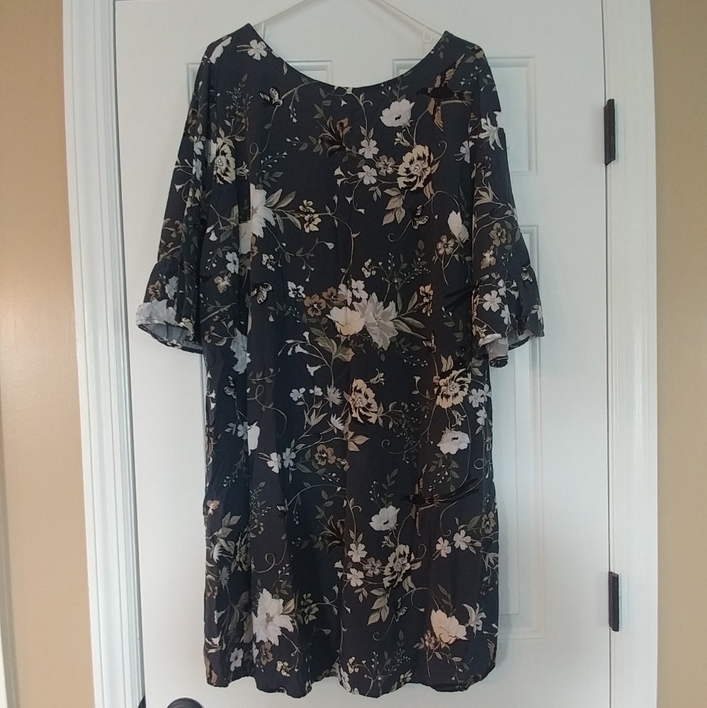 Old Navy 2X Flutter Sleeve Dress